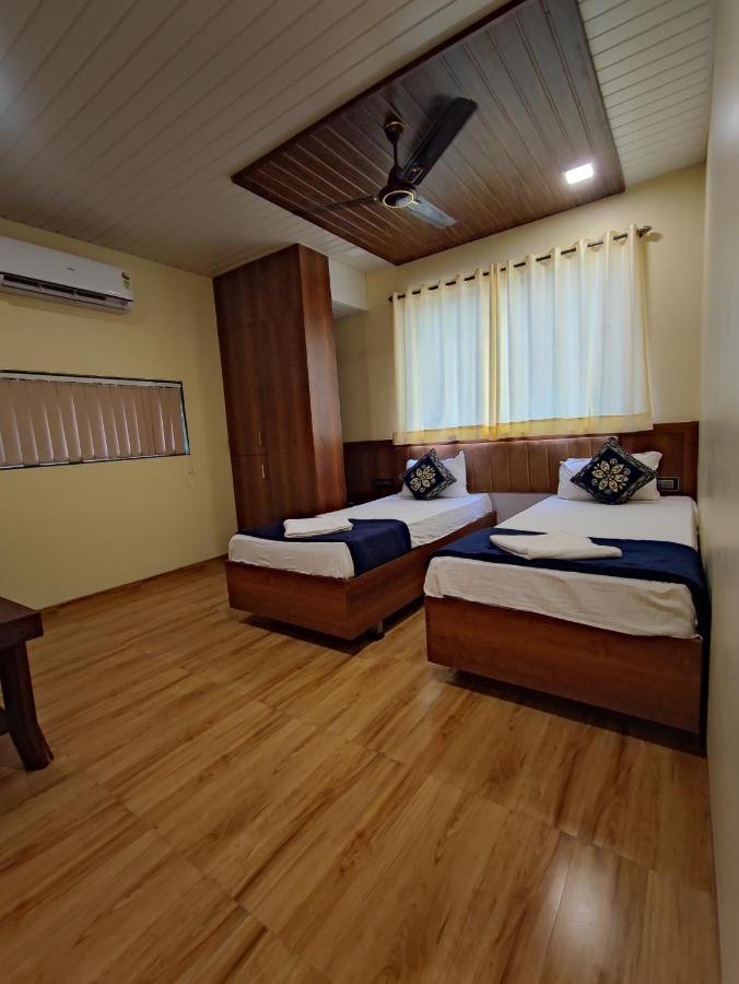 Hotel Starlit Нави Мумбаи Экстерьер фото