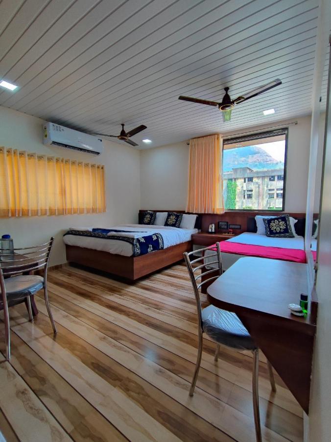 Hotel Starlit Нави Мумбаи Экстерьер фото