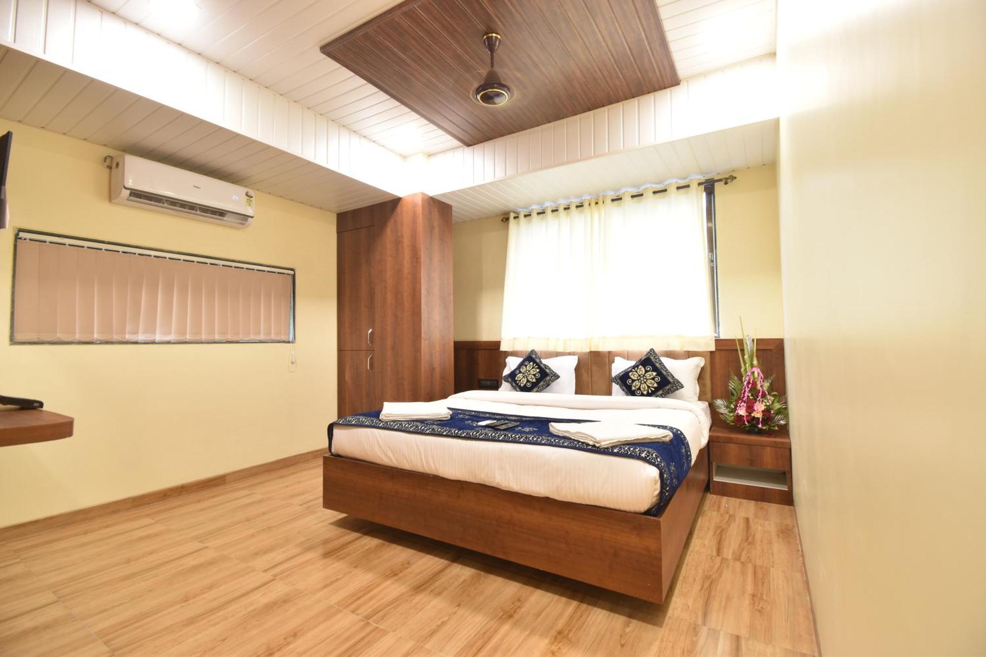 Hotel Starlit Нави Мумбаи Номер фото